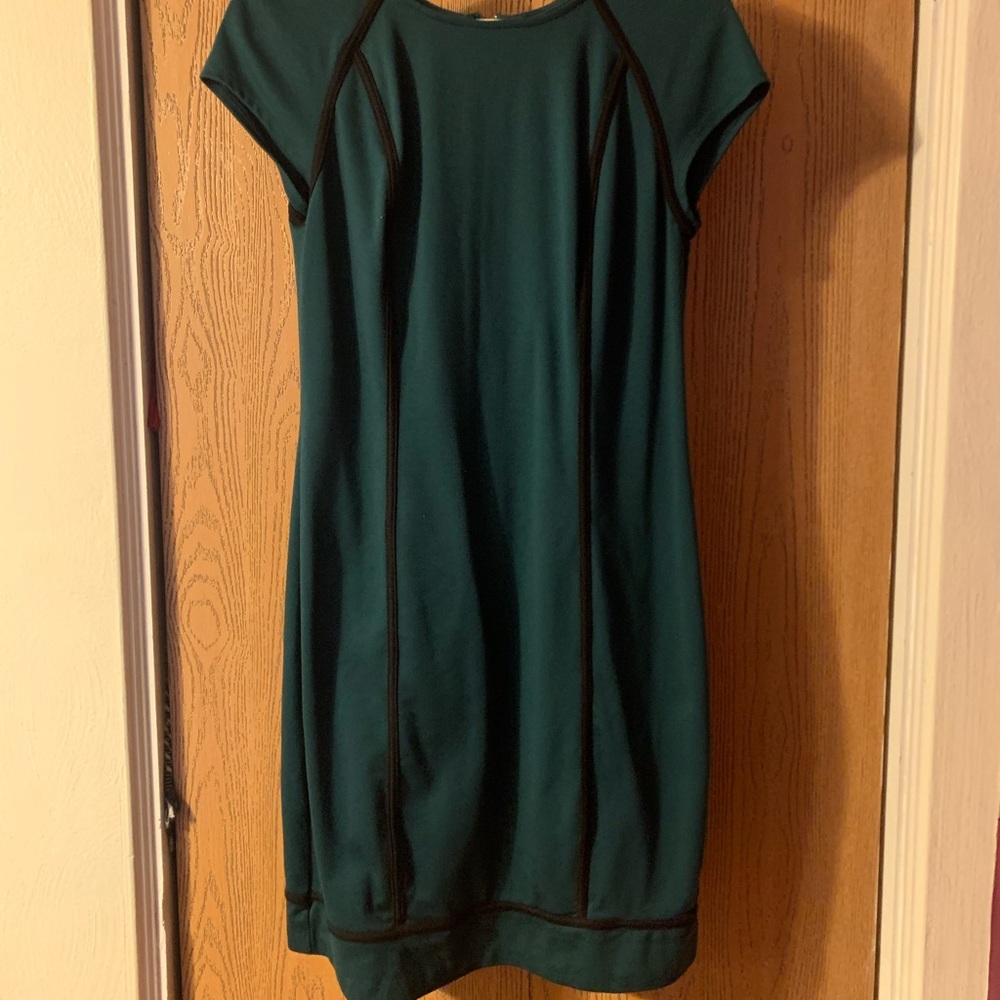 Office dress- hunter green slimming affect